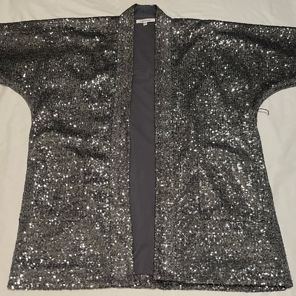 Emerson Fry Sequin Topper - Picture 5 of 17